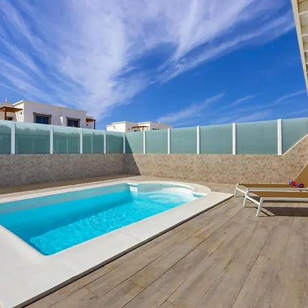 Oscar Villa Playa Blanca (Lanzarote)